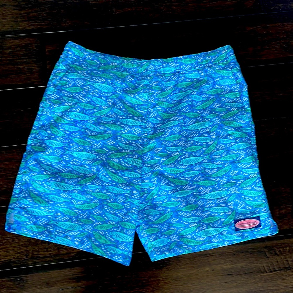 Mens Vineyard Vines bathing suit. Like New.